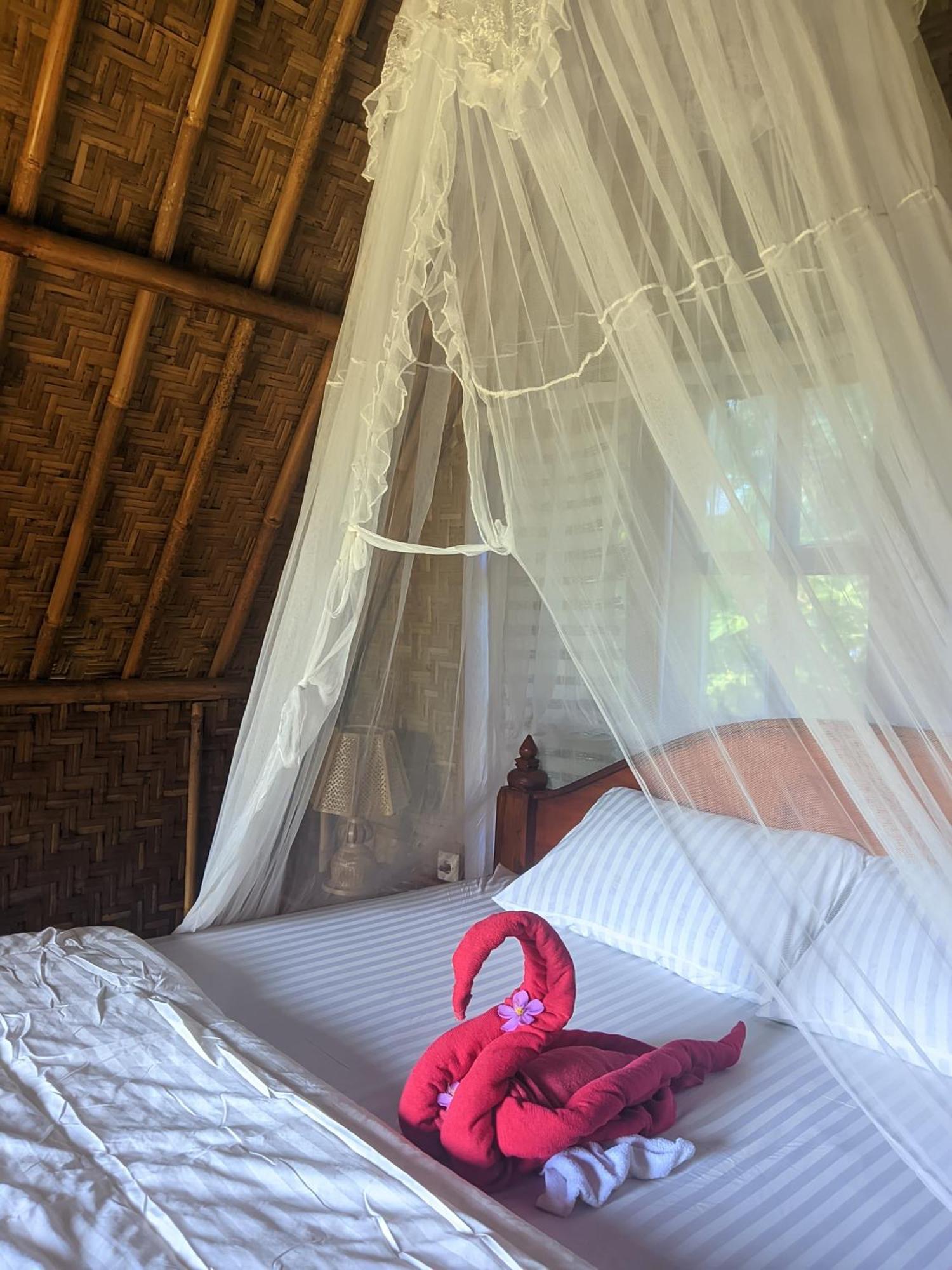 Girang Rinjani Bungalows Tetebatu Habitación foto